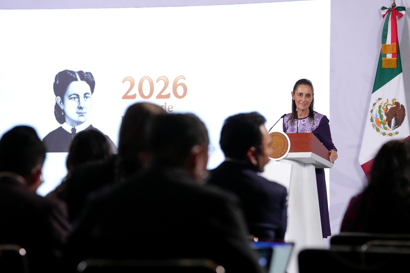 Sheinbaum endurece agenda: presión a EU por migrantes, choque con PRI y Corte, y defensa de Harfuch