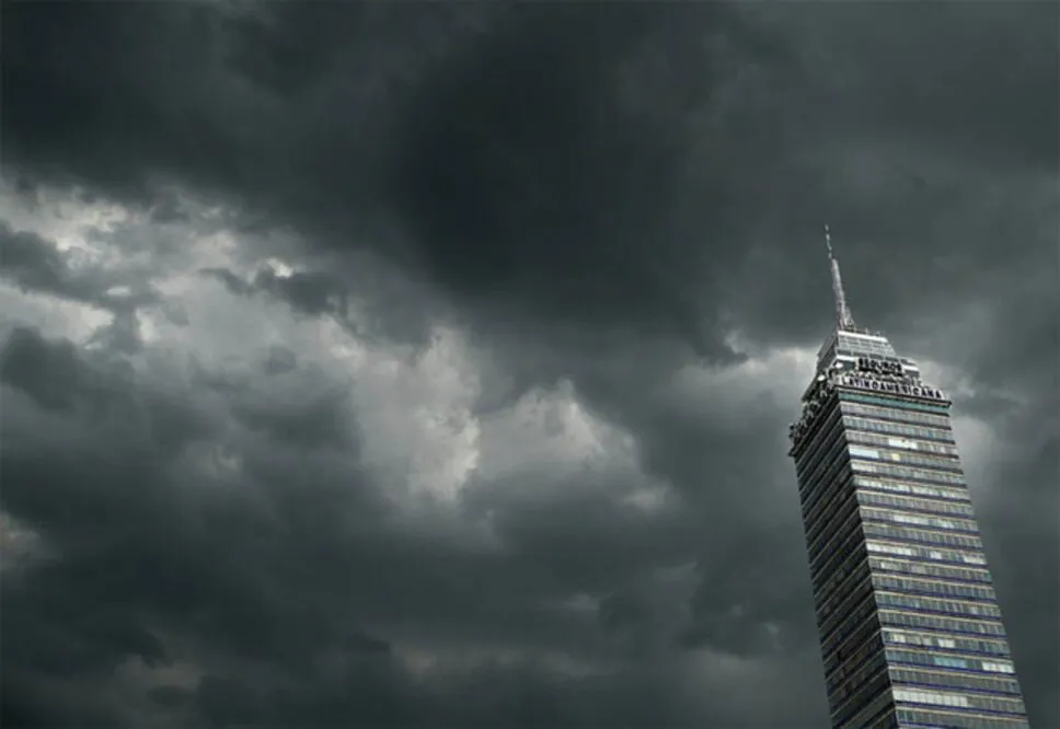 Prevén lluvias intensas y rachas de 45 km/h en CDMX este jueves