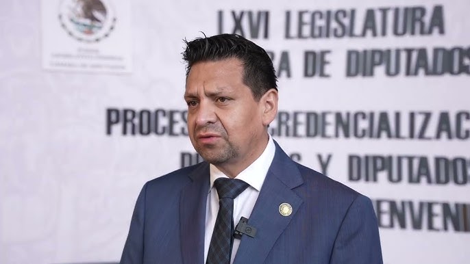 Oposición denuncia gastos en vuelos privados ante crisis en Quintana Roo