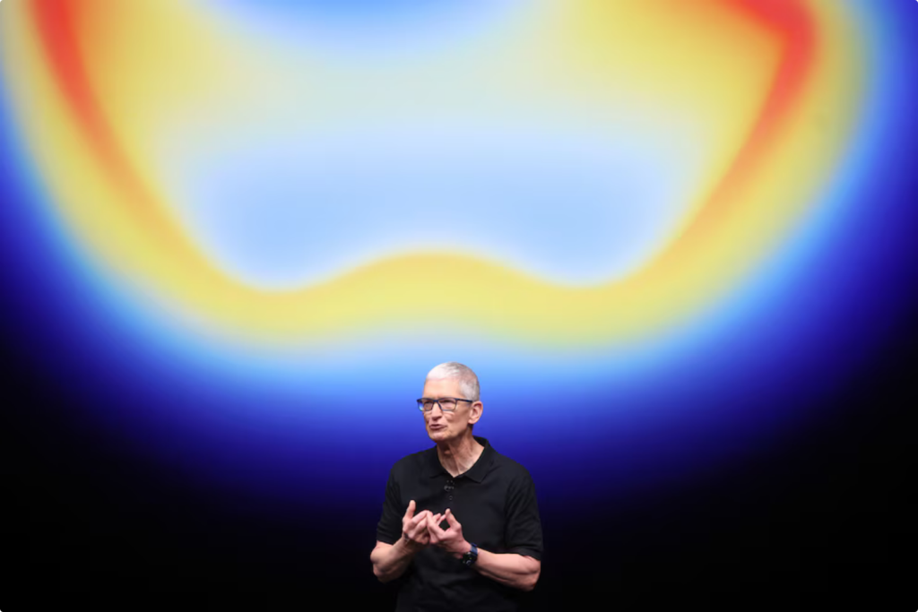 Apple cumple 50 años: Tim Cook recuerda el garaje donde comenzó todo