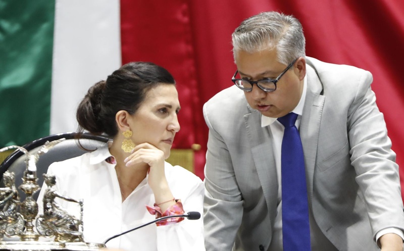 Kenia López Rabadán frena intento de ocultar archivos de selección del INE