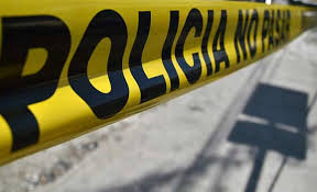 Caos vial en Eje Central tras choque entre ambulancia y automóvil particular