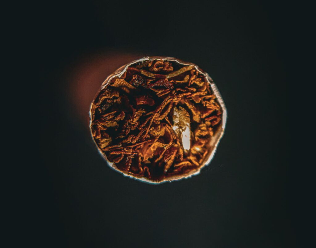 Día Mundial Sin Tabaco 2026: cómo la nicotina atrae a jóvenes
