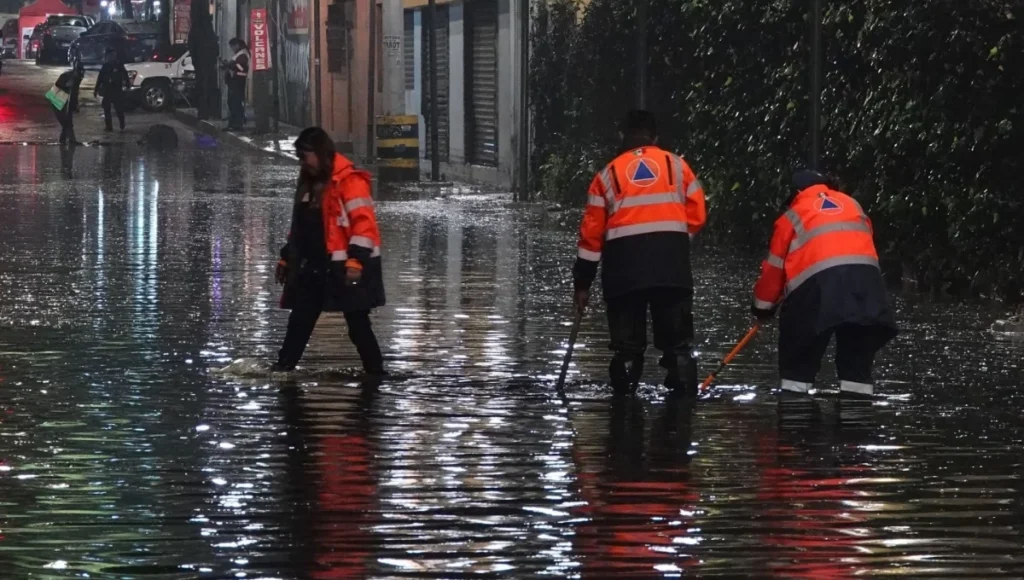 Más de 25.9 millones de metros cúbicos de lluvia ponen a prueba el drenaje de la Ciudad de México