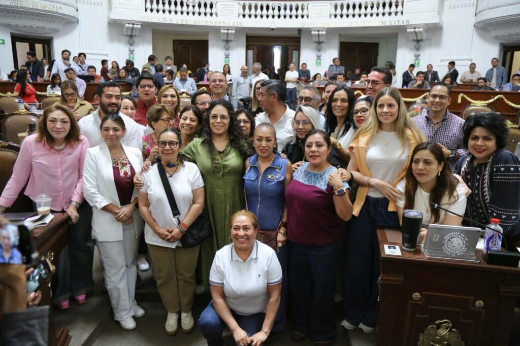 Saraí Azucena Zúñiga asume control interno de la FGJCDMX; oposición cuestiona legalidad del nombramiento