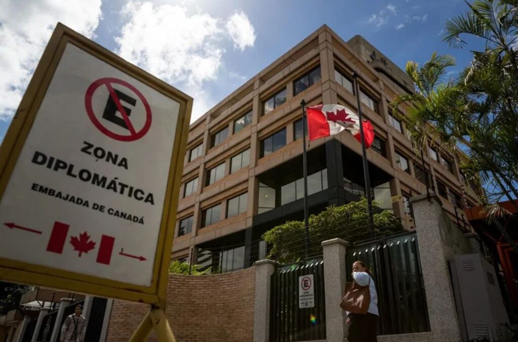Canadá evalúa reapertura de su embajada en Venezuela tras siete años