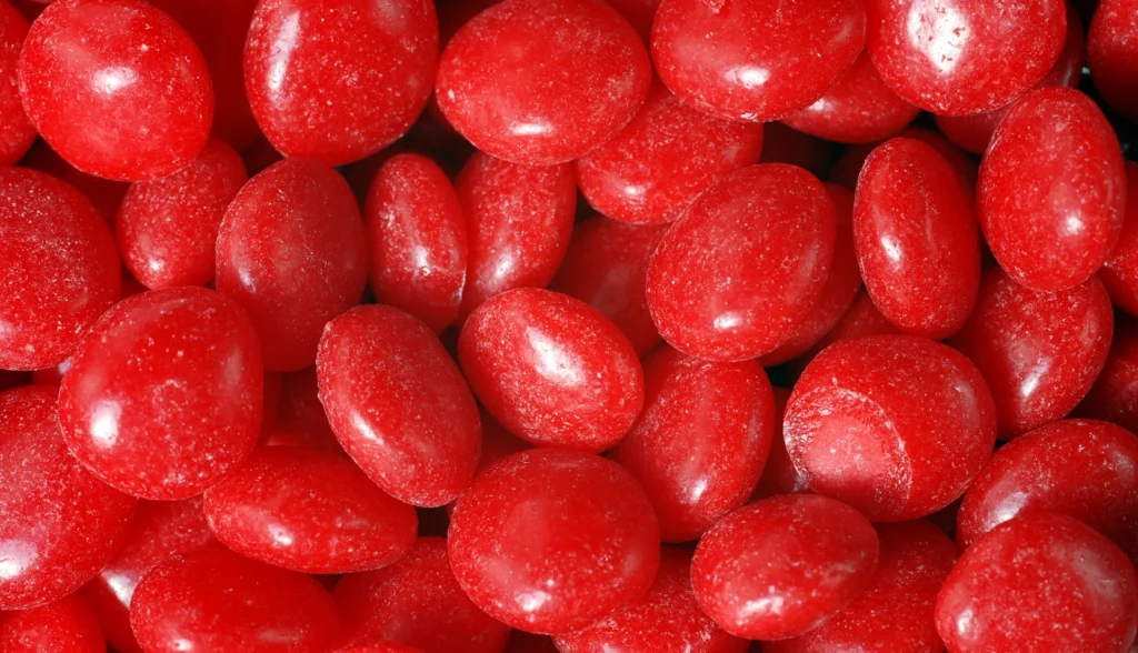 México eliminará gradualmente el colorante Rojo 3 por riesgos a la salud infantil