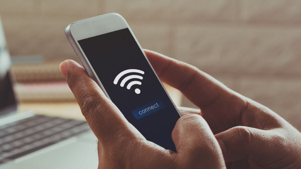 El riesgo oculto del Mundial: por qué expertos recomiendan apagar el WiFi y el Bluetooth en lugares concurridos