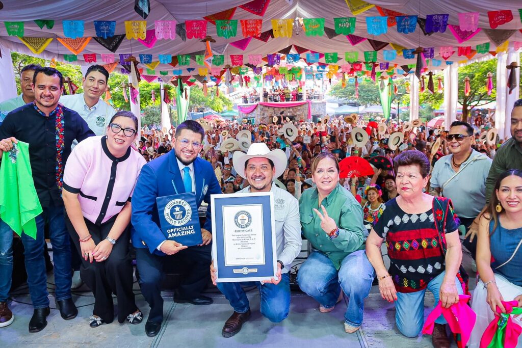 Xilitla rompe récord Guinness con huapango masivo y proyecta la cultura huasteca al mundo