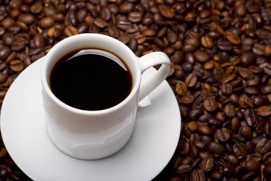 ¿El café protege el hígado? Un estudio revela que podría reducir el riesgo de cirrosis y cáncer hepático