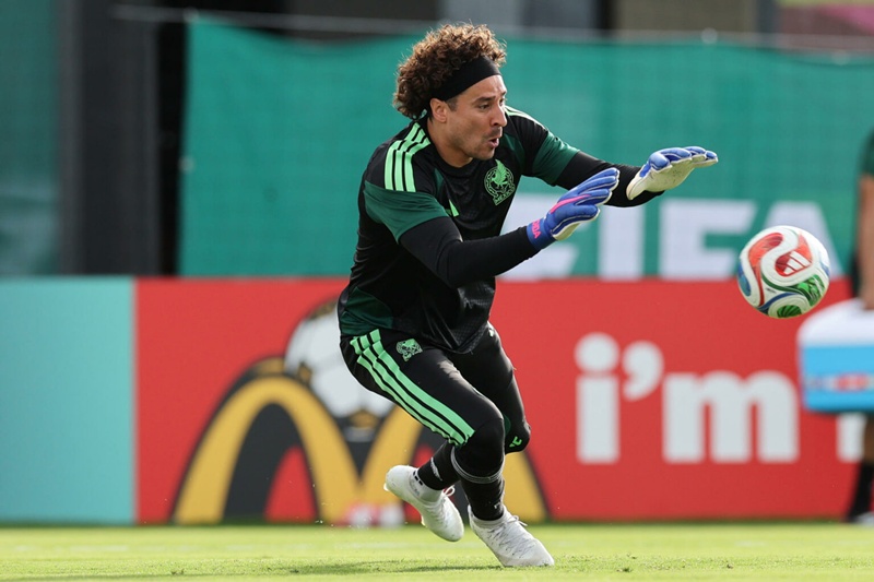 Guillermo Ochoa se retira del futbol: así fue la histórica carrera de «Memo» con México y en Europa