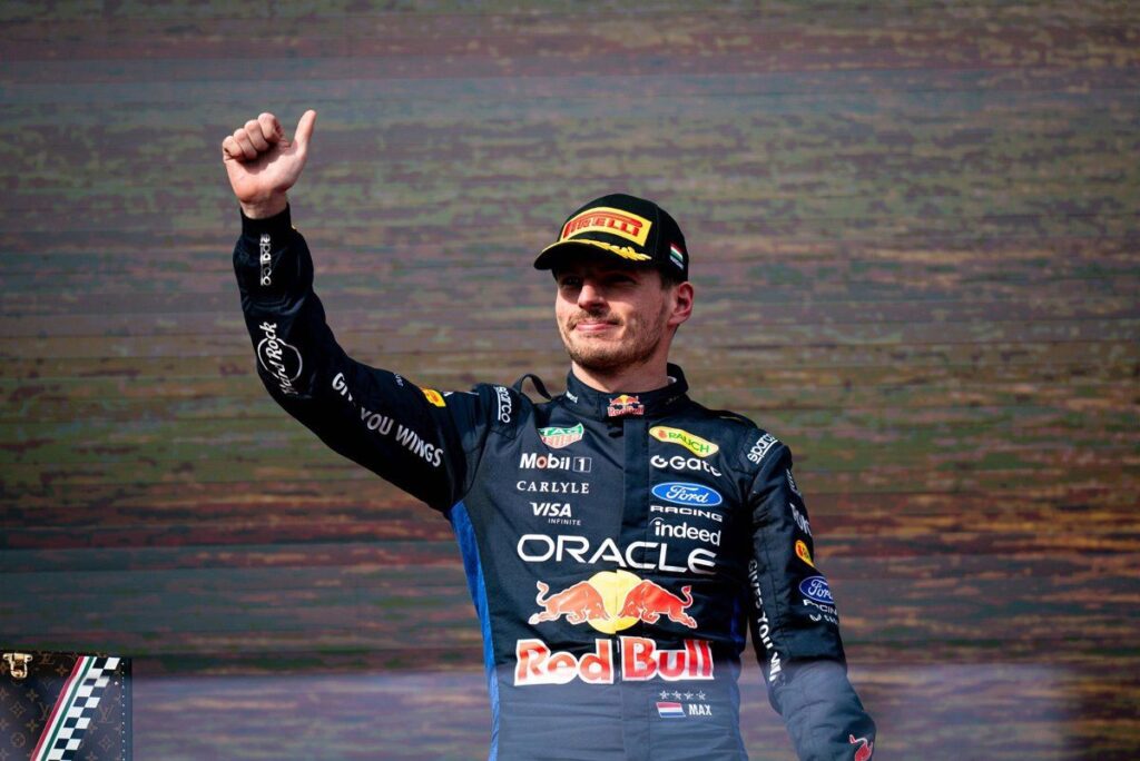 Se queda en Red Bull: Verstappen firma renovación hasta 2030