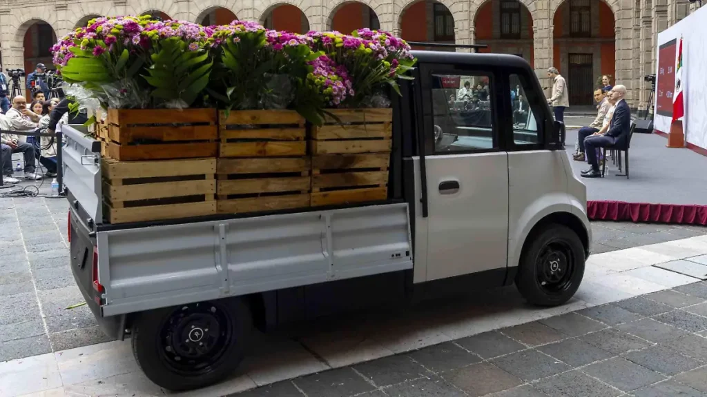 Olinia busca transformar el transporte público con taxis eléctricos en CDMX y Edomex